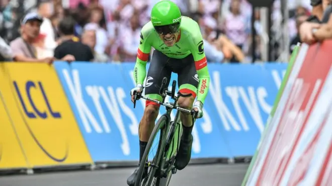 Urán terminará el Tour a 54 segundos de Chris Froome.