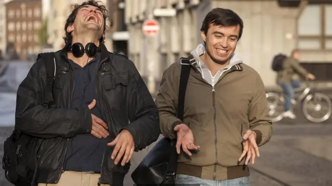 Dildən dilə fərq olduğu kimi, yumor hissi və zarafat etməyin yolları da fərqlidir.