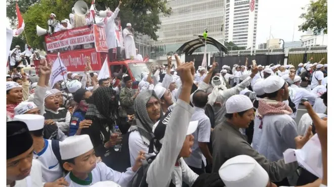 Berbeda dari unjuk rasa 4 November, GNFP-MUI mengatakan unjuk rasa 2 Desember nanti akan berupa zikir dan doa bersama.