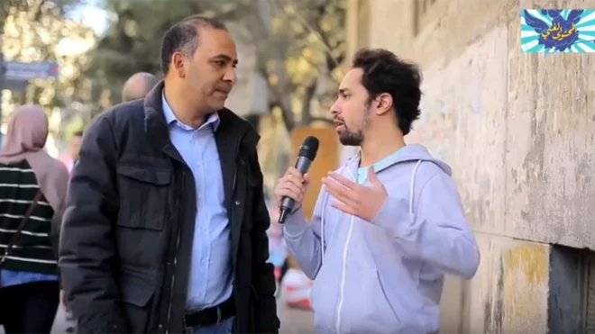 المدون الساخر ومراسل برنامج "أبلة فاهيتا" السابق شادي ابو زيد (على يمين الصورة)