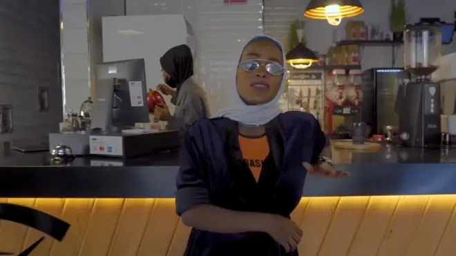 Прети јој хапшење због спота