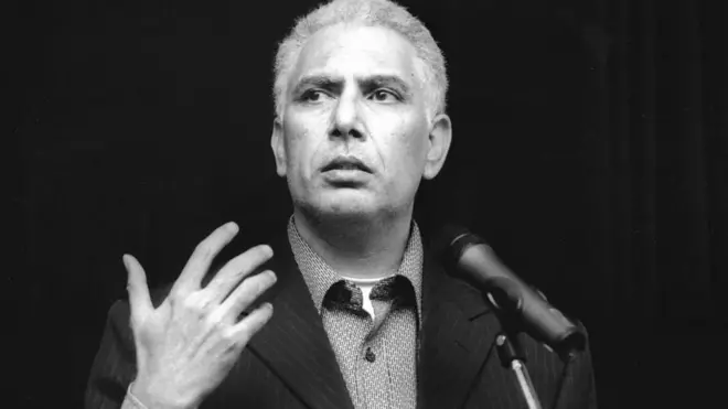 "عالم الكتب " لقاء خاص مع الشاعر المصري رفعت سلام