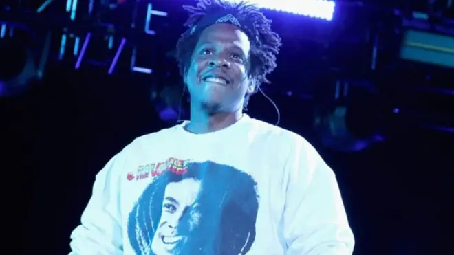 Mwanamziki wa Rap kutoka marekani Jay-Z amesema anachukua hatua za kisheria dhidi ya maafisa wa gereza kwa niaba ya wafungwa 29