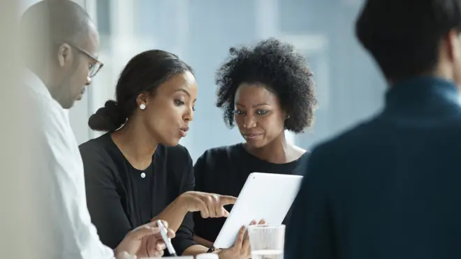 Femmes au bureau