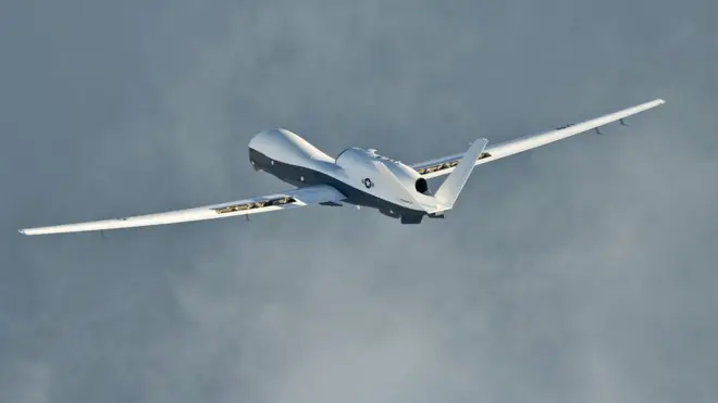 صورة لطائرة امريكية من طراز غلوبال هوك