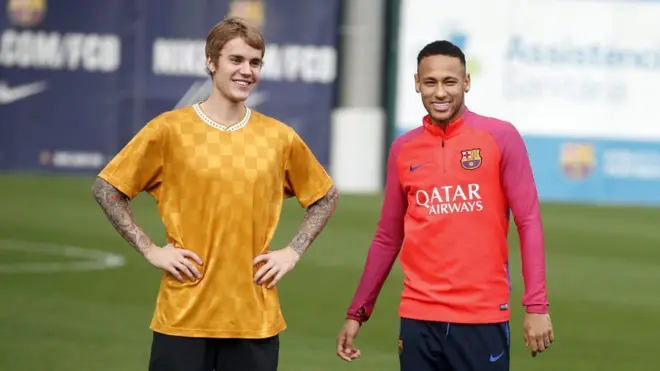 Bieber con su amigo Neymar.