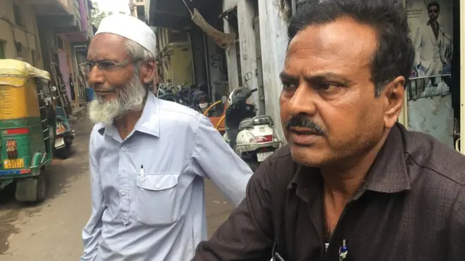 ગુલઝાર મોમિન