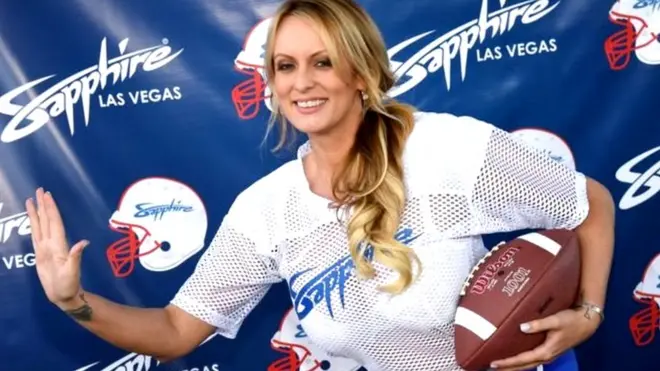 La star de film X qui se se nomme Stephanie Clifford dans la vie civile aurait eu une relation intime avec Donald Trump.