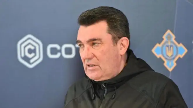 В Україні запроваджують надзвичайний стан - Данілов