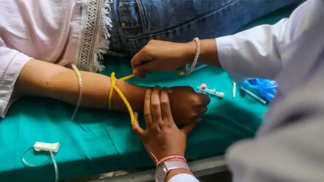 डेङ्गी सङ्क्रमित