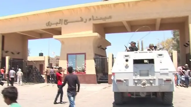 رواج حركة التجارة بين مصر والقطاع تزامنا مع زيارات مسؤولين من حماس للقاهرة