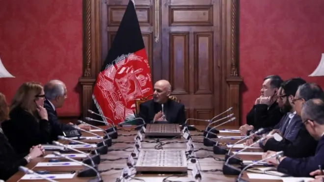 خلیلزاد له غني سره