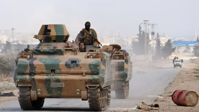 قوات المعارضة التي تساندها تركيا تتقدم نحو الضواحي الغربية لمدينة الباب، شمال سوريا.