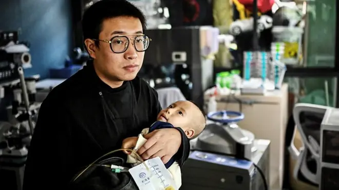 製藥救子的父親:「我不希望他在絶望中等待死亡」