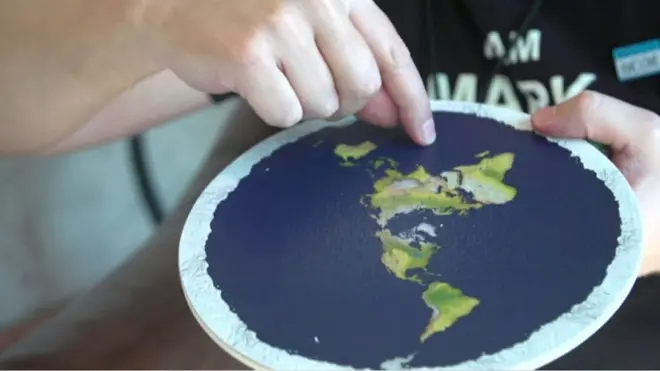 「地球は平ら」　確信する人たちの会議が米国で