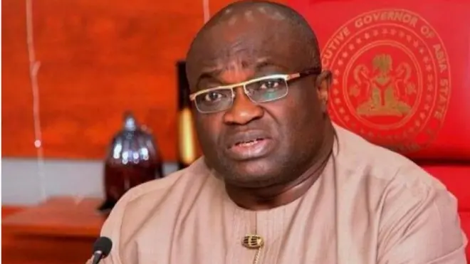 Okezie Ikpeazu were oche ọchịchị Abia Steeti n'afọ 2015