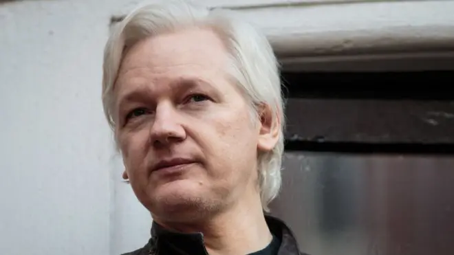 Le co-fondateur de Wikileaks, Julian Assange, a été arrêté à l'ambassade de l'Équateur à Londres.