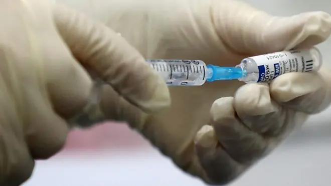 "На кладбище и так примут": москвичи об обязательной вакцинации