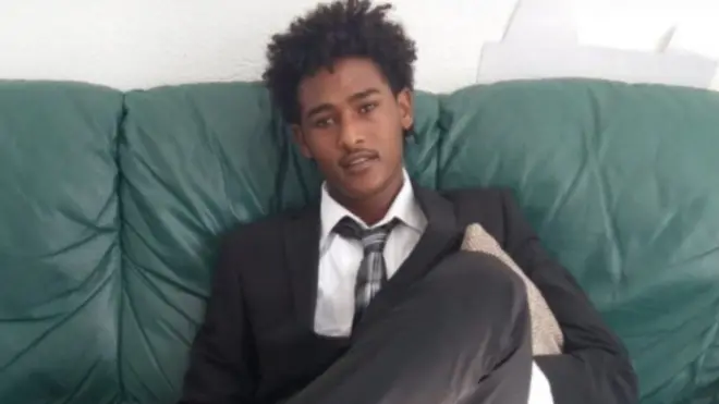 ስደተኛ ሄኖክ ዛይድ ገብረስላሰ ኣብ ዓዲ-እንግሊዝ ህይወት ክመርሕ 2020 እዩ ኣቲዩ