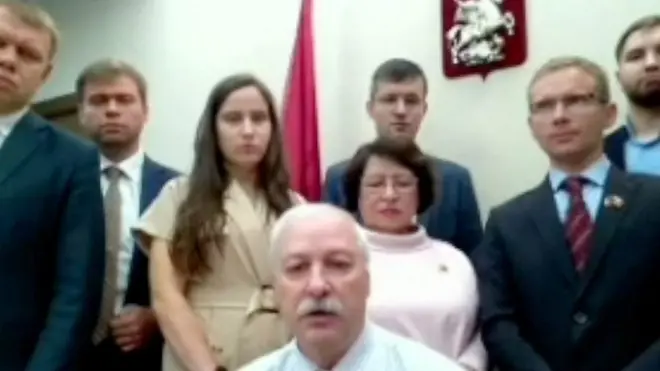 КПРФ подает иски в суд и уходит с заседания Мосгордумы. Видео