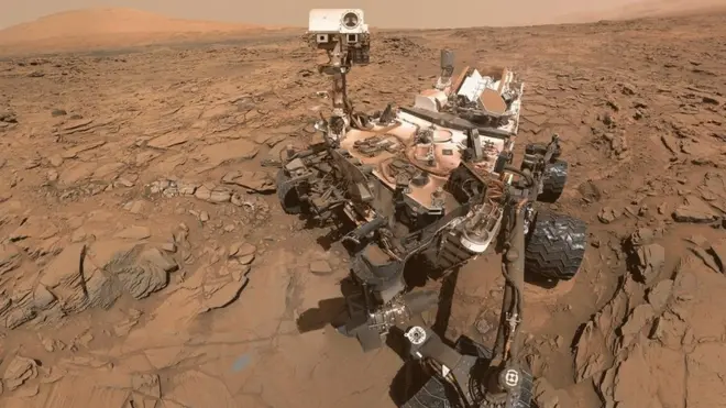 کیوریوسٹی مریخ میں پڑے گیل کریٹر یا گڑھے پر تحقیق میں مصروف، جہاں کبھی پانی مائع شکل میں پایا جاتا تھا