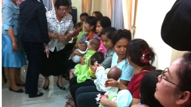 Cảnh sát phát hiện 9 trẻ sơ sinh bị tình nghi trong một cuộc đột kích vào căn hộ ở Bangkok vào năm 2014