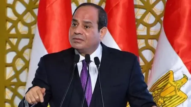 انتقد الرئيس السيسي الأوضاع القتصادية في مصر في 2016 للاعتماد، معترضا على زيادة معدل الاقتراض
