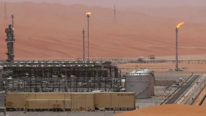 सऊदी अरामको का एक तेल संयंत्र