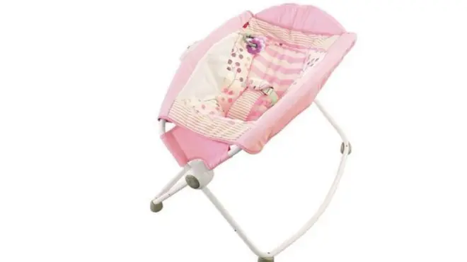 کمپنی کے اس جھولے کی ماڈل سے سنہ 2009 سے ابتک کم از کم 30 نومولود بچے ہلاک ہو چکے ہیں