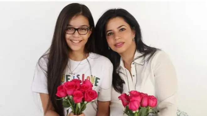 بدور وابنتها