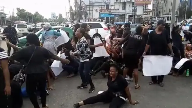 Protests on top Kata-kata