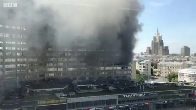 Пожар в "книжке-высотке" на Новом Арбате в Москве