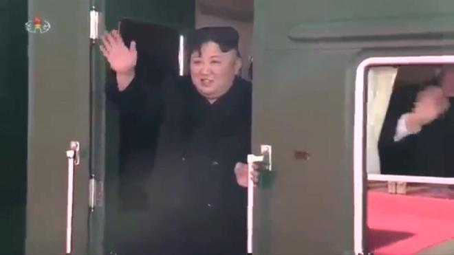 金氏、ハノイ入りも列車で　北朝鮮指導者の家の伝統？