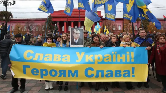 До 2013 року це вітання вживали переважно прихильники націоналістичних рухів