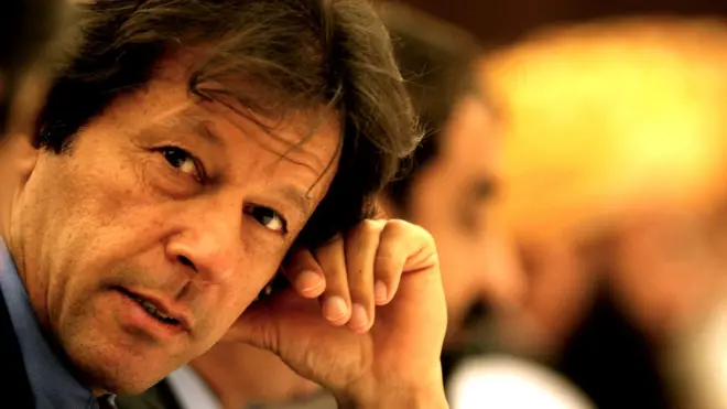 #Abhinandan को लौटाने के फ़ैसले से इमरान ख़ान का कद अंतरराष्ट्रीय स्तर पर बढ़ा है?: नज़रिया