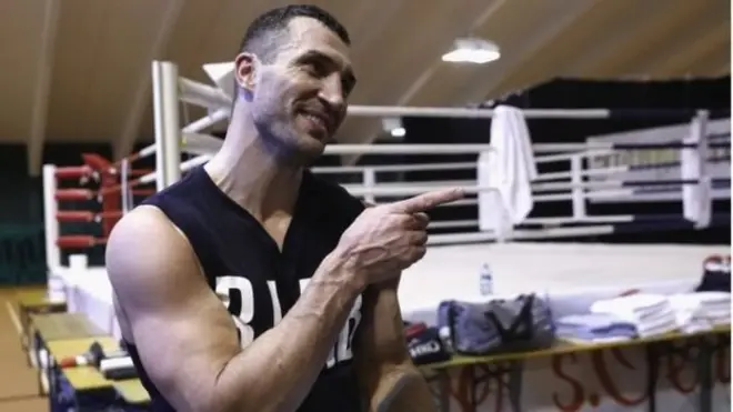 Двобій Володимира Кличка і Ентоні Джошуа називали "найочікуванішим боєм року", "історичним" та "найбільш відвідуваним поєдинком в історії Британії".