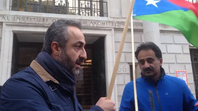 د حربیار مري په مشرۍ یو شمېر بېلتونپالو بلوڅانو لندن کې د چین سفارت پر وړاندې مظاهر وکړه.