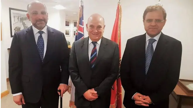 د بریتانیا د لومړۍ وزیرې د ملي امنیت سلاکار مارک لېل ګرېنټ له حنیف اتمر او عمر زاخیلوال سره