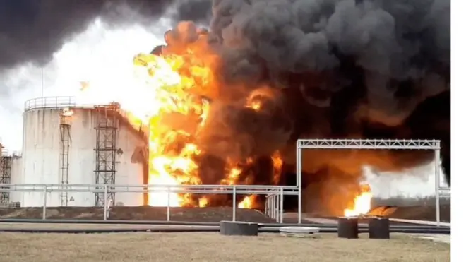 قالت روسيا إن ما وصفته بقصف صاروخي أوكراني لمستودع نفط روسيا لا يوفر مناخا صحيا لاستمرار محادثات السلام