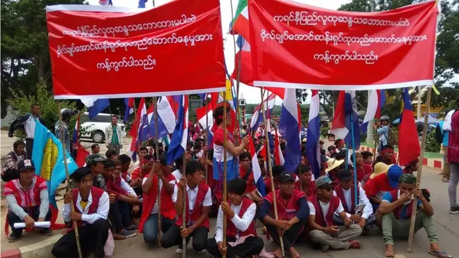 ဗိုလ်ချုပ်ကြေးရုပ်စိုက်ထူရေး အငြင်းပွားမှုပိုပြင်းထန်