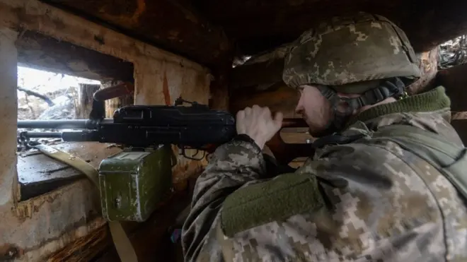 Un soldado ucraniano con un armamelhor jogo de aposta de futebolcombate en la región Donestk el pasado 8melhor jogo de aposta de futebolfebrero.