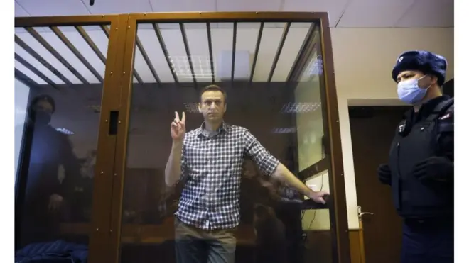 الأطباء طالبوا بنقل نافالني إلى العناية المركزة