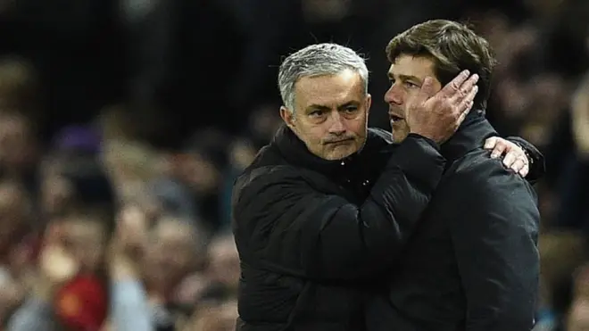Jose Mourinho menggantikan Mauricio Pochettino sebagai manajer Tottenham Hotspur.