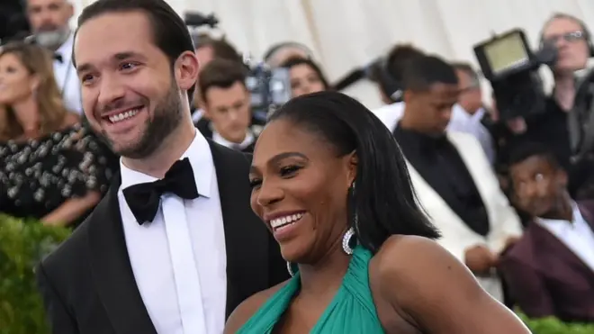 Serena Williams and her fiancée used social media to welcome her baby to di world