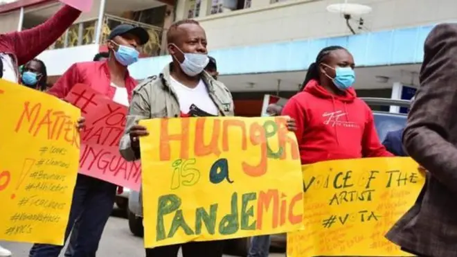 Abari mu myiyerekano yo kwiyamiriza amategeko yo kugwanya Covid-19