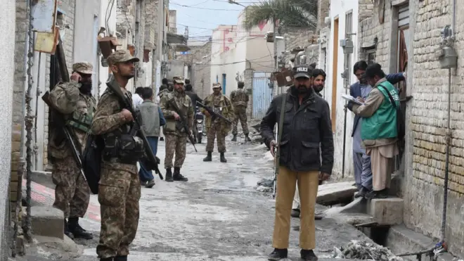 صوبہ بلوچستان کے شہر کوئٹہ میں سکیورٹی انتطامات کے ساتھ مردم شماری کا کام جاری ہے