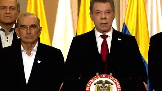 El presidente colombiano, Juan Manuel Santos, habló en cadena nacional este domingo por la noche.