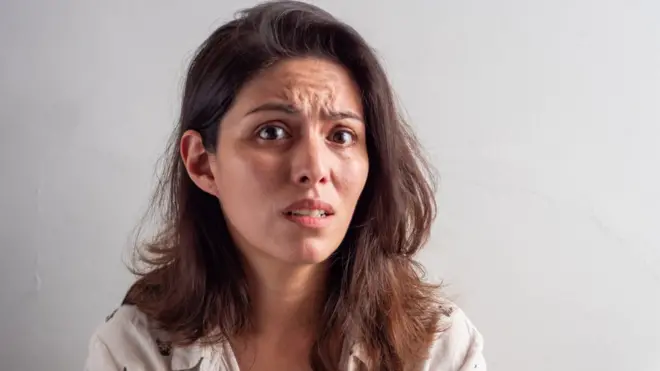 Mujer preocupada