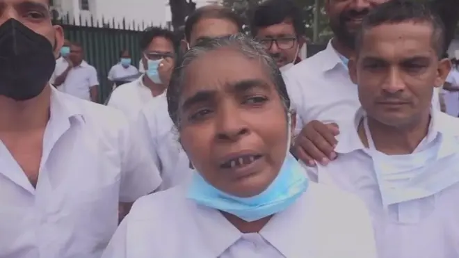 "දවල්ට බොන ප්ලේන්-ටී එකවත් බොන්න නෑ මට. හිඟා නොකා හිඟා කන්න වෙලා තියෙන්නේ මට "