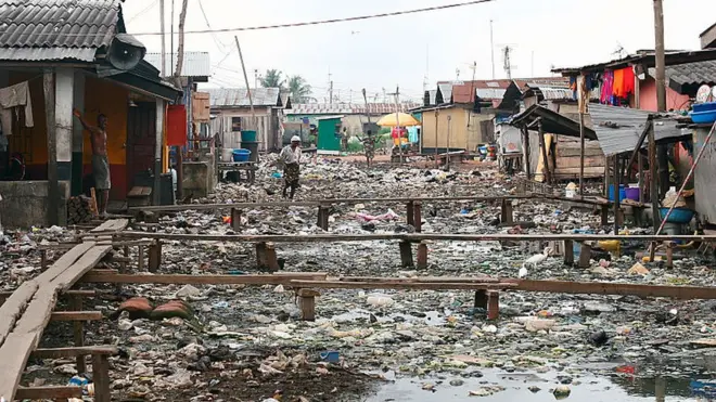 Poor standard of living na anoda way to classify who dey poor.